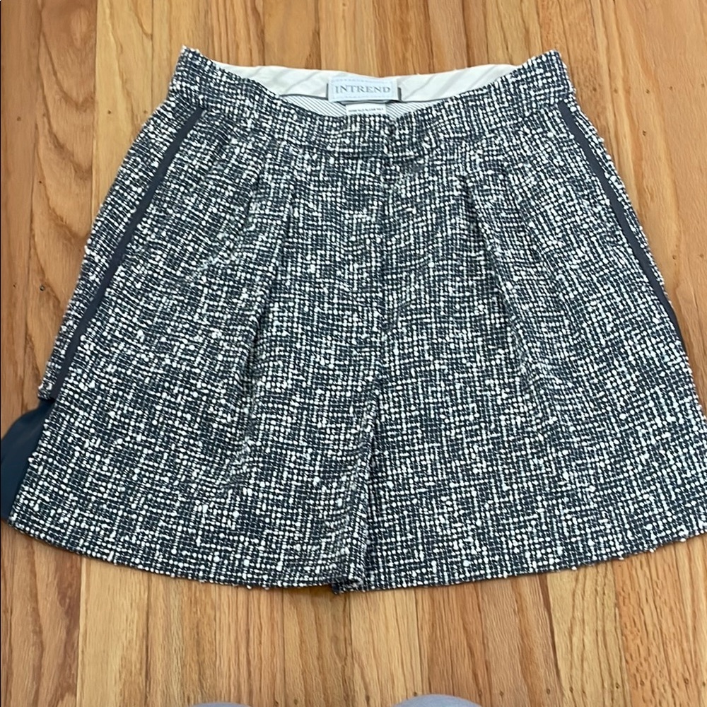 Grey and White A-Line Short Skirt